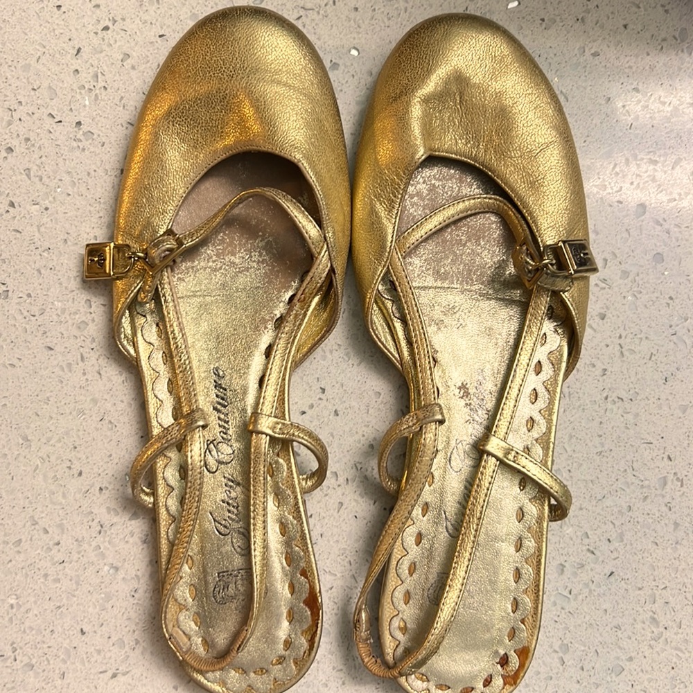 Juicy Couture shoes gold strap lock flats 6.5